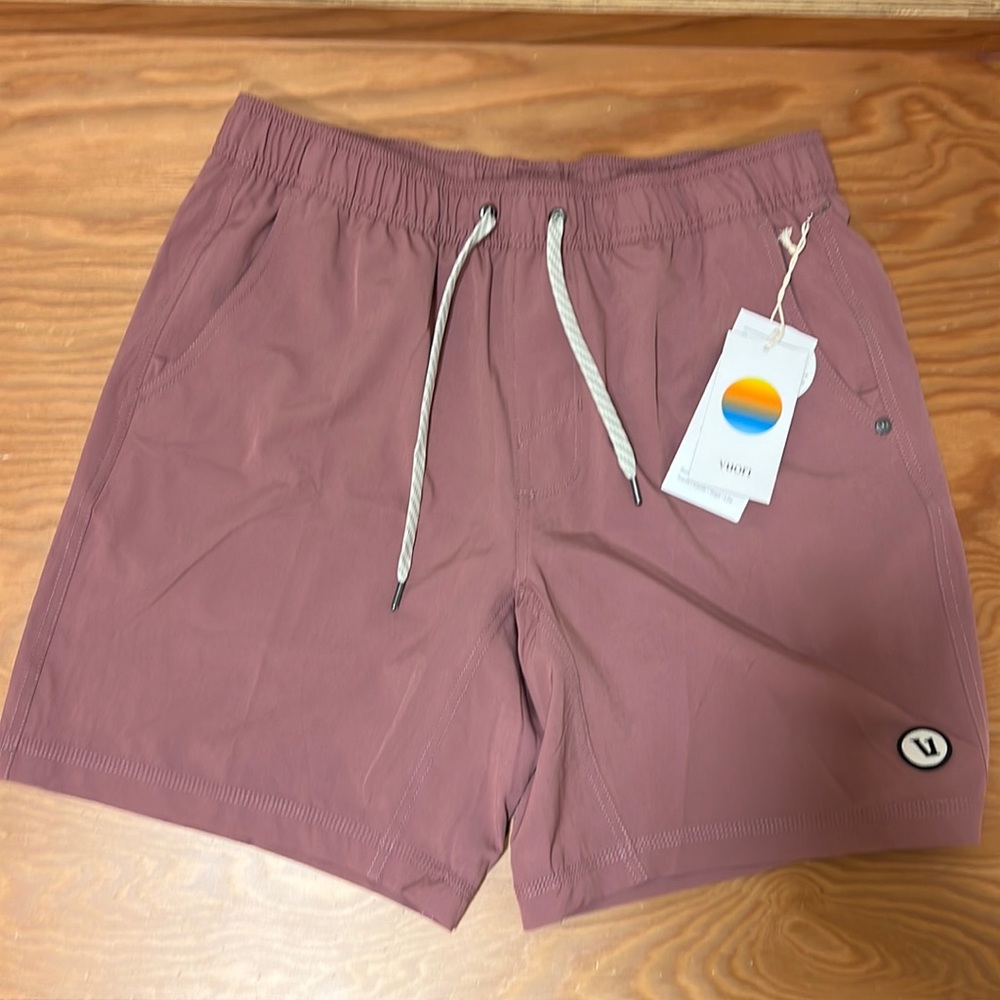 Brand New Mens Vuori Shorts (medium)